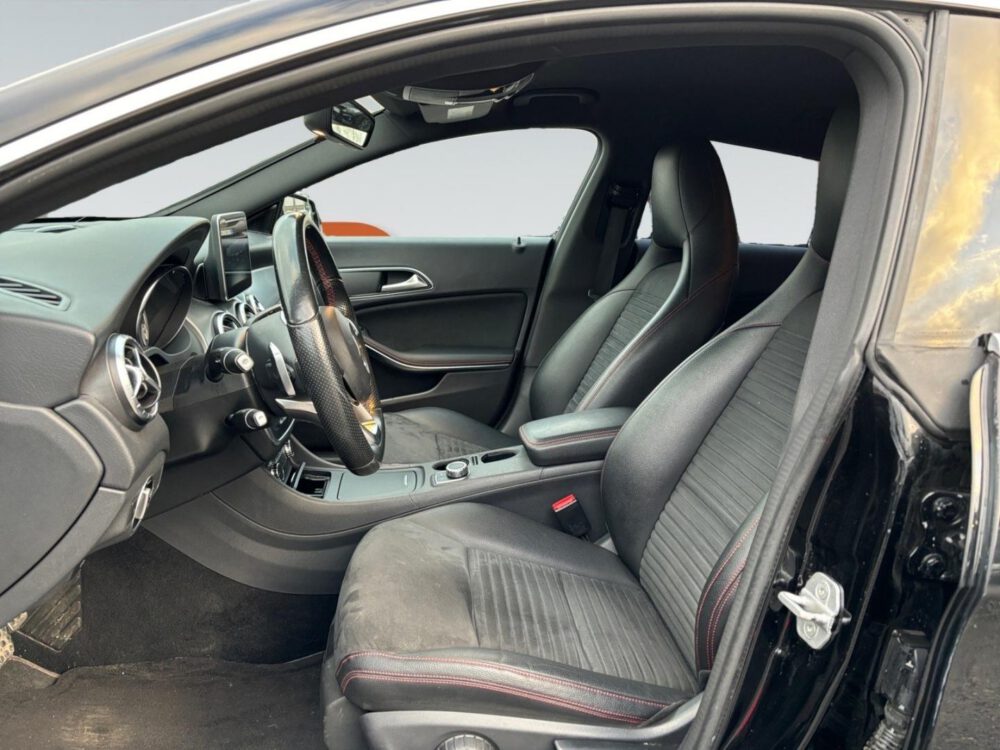 Mercedes-Benz CLA 10