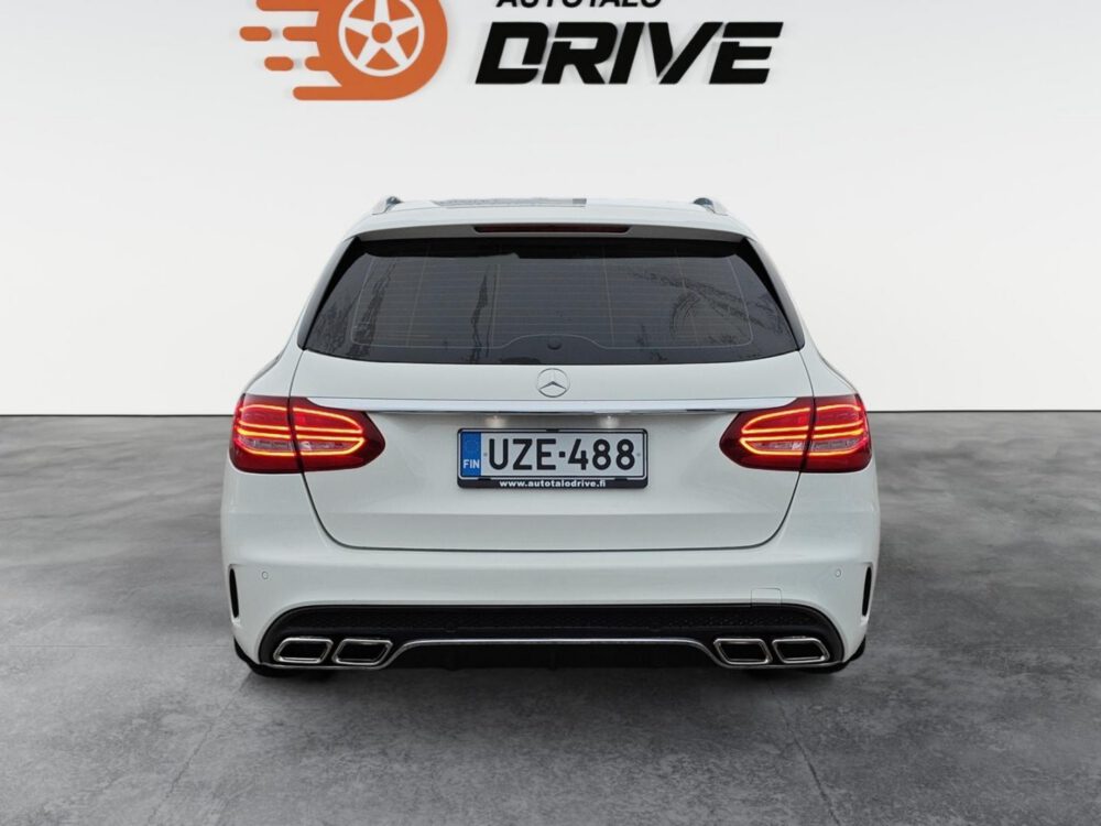 Mercedes-Benz C 4