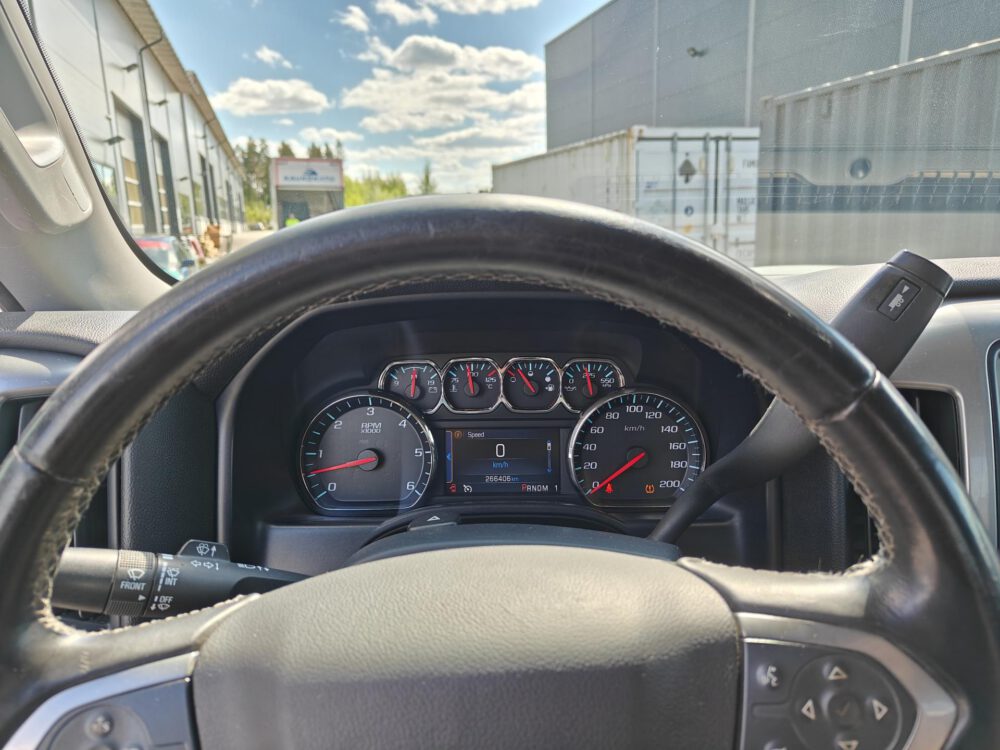 Chevrolet Silverado 13