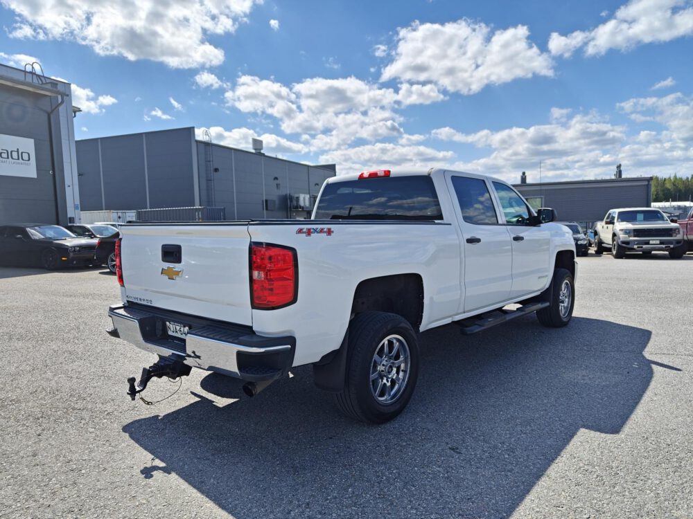 Chevrolet Silverado 8