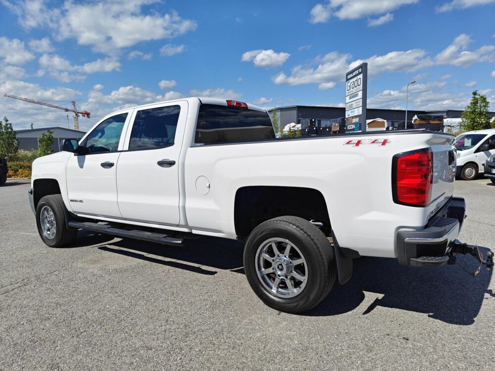 Chevrolet Silverado 7