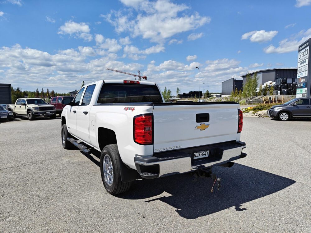 Chevrolet Silverado 5