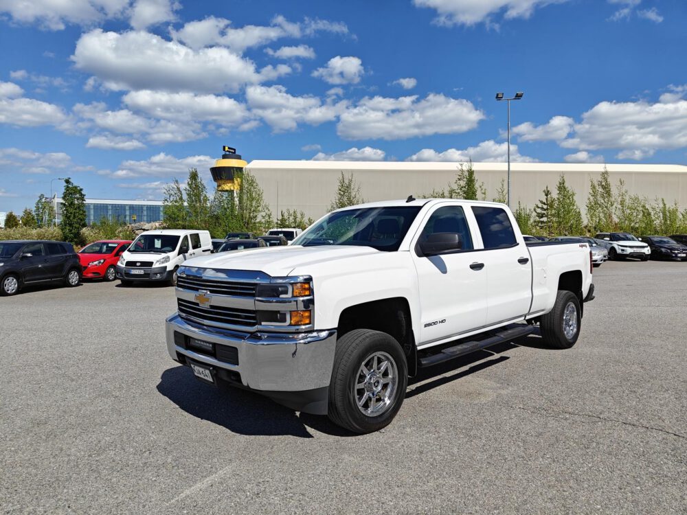 Chevrolet Silverado 1