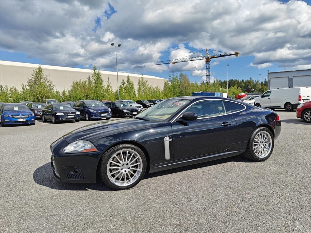 Jaguar XKR 1