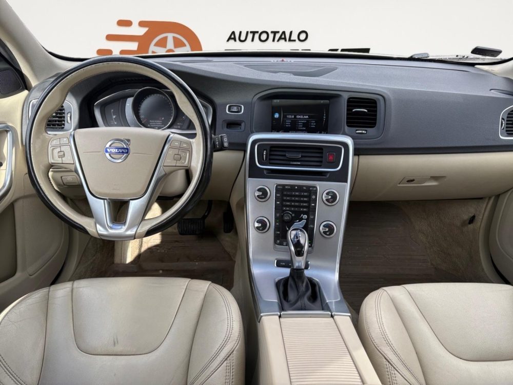 Volvo V60 10
