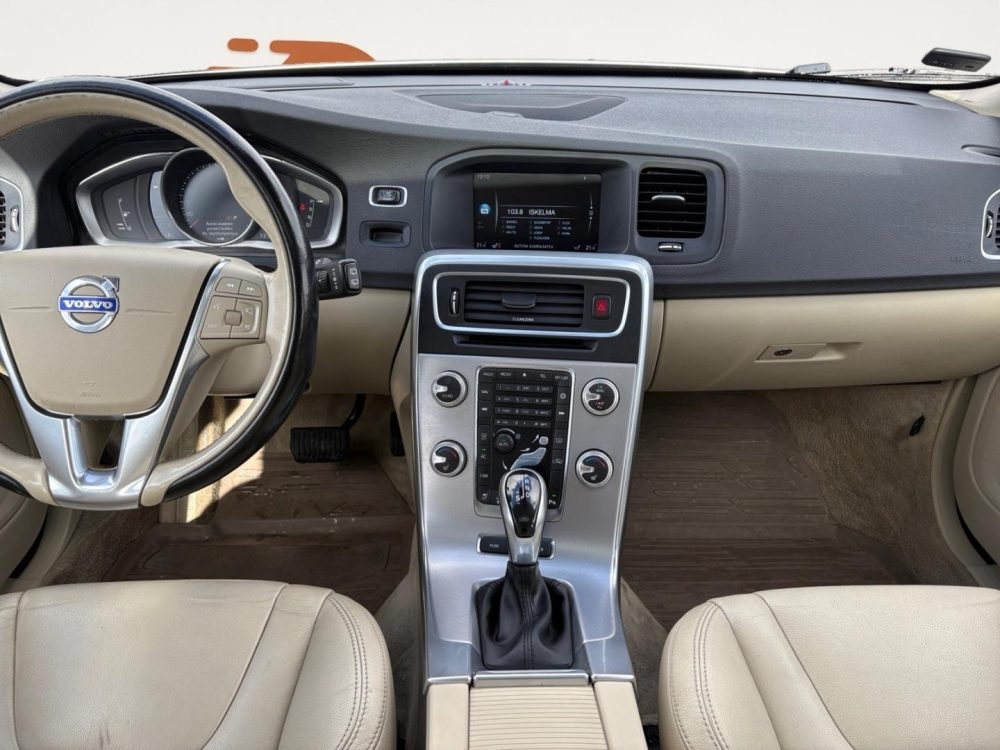 Volvo V60 11