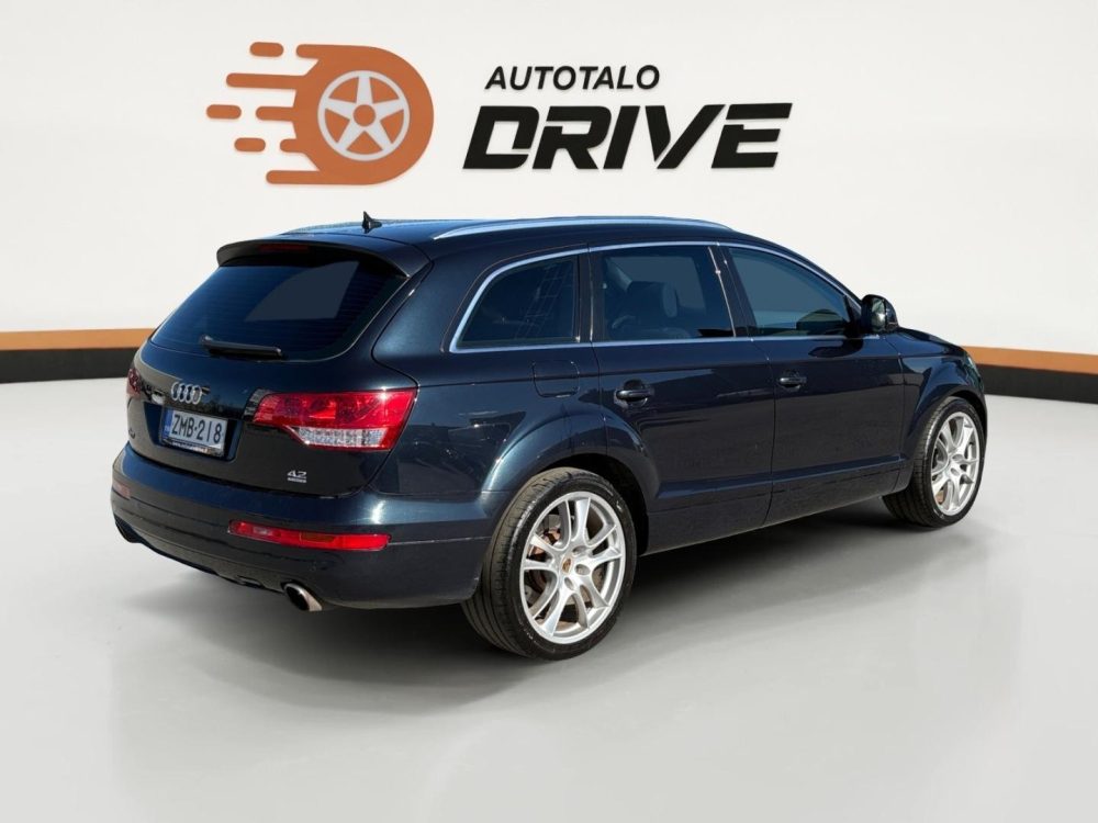 Audi Q7 5