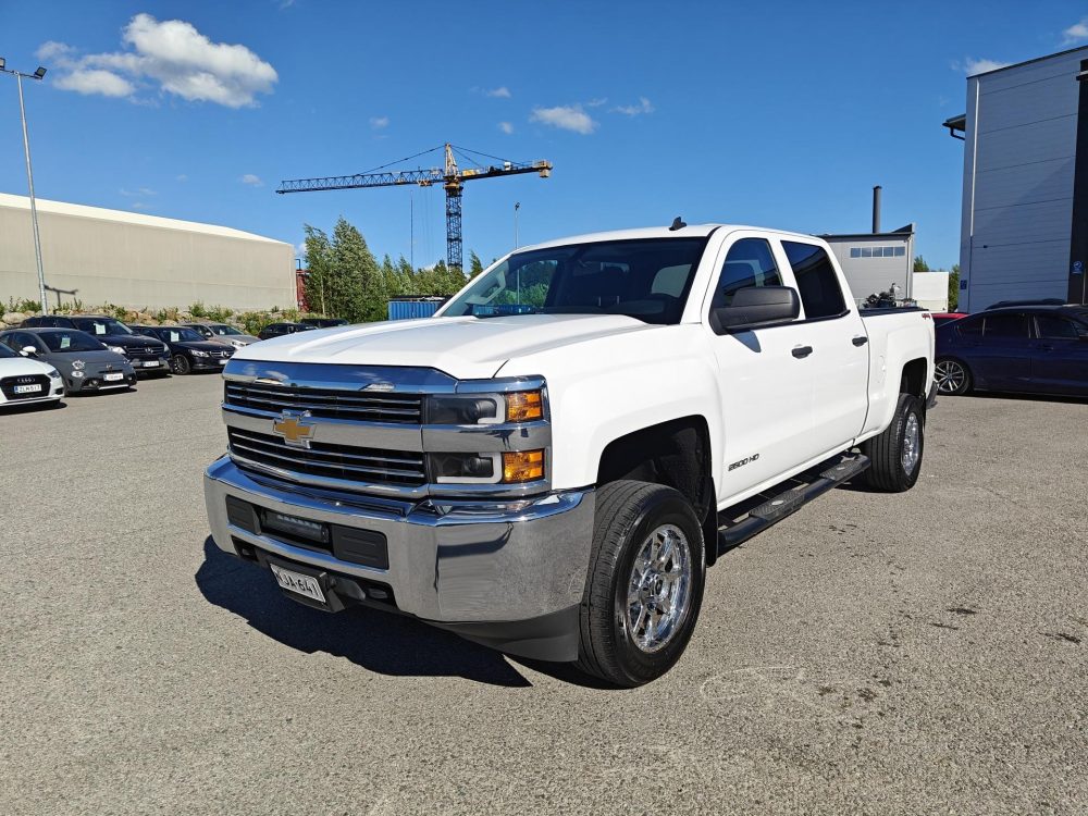 Chevrolet Silverado 1