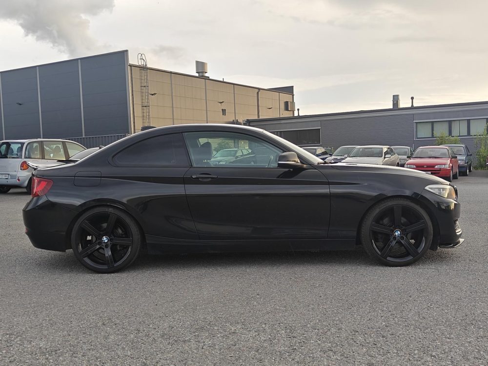 BMW 220 9