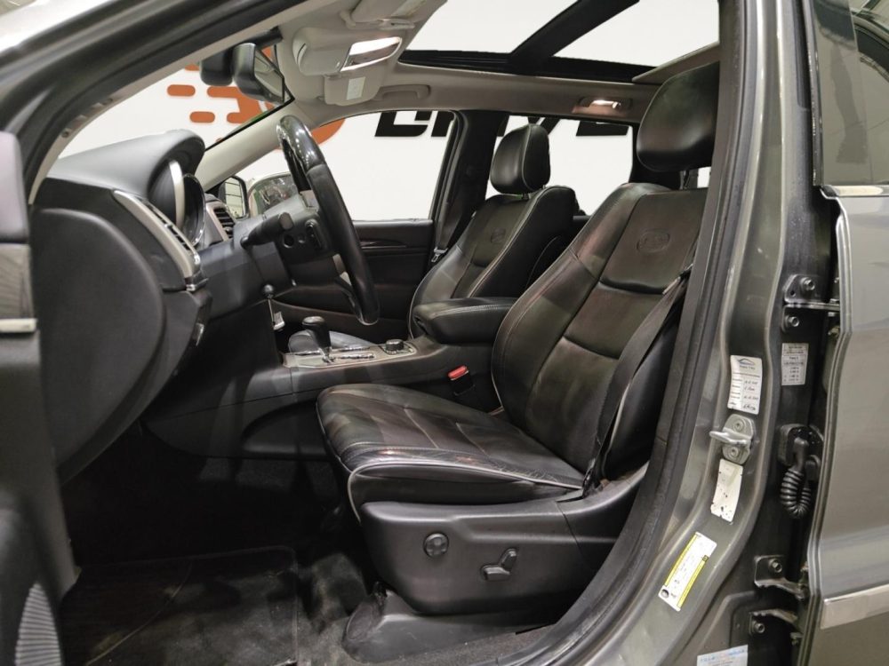 Jeep Grand Cherokee 12