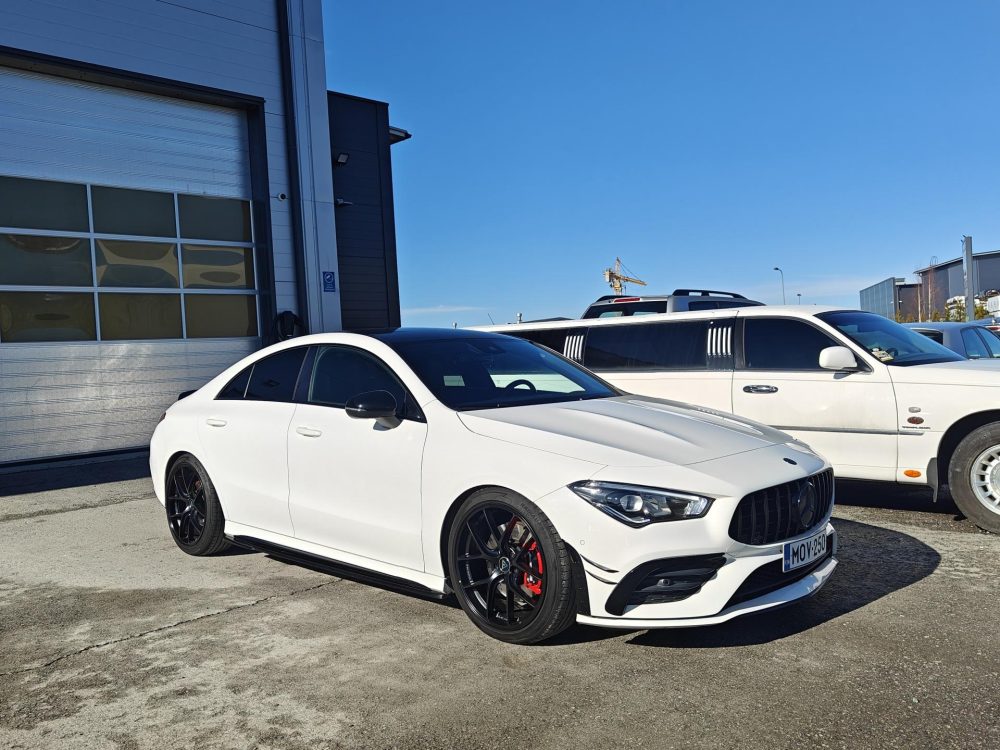 Mercedes-Benz CLA 1