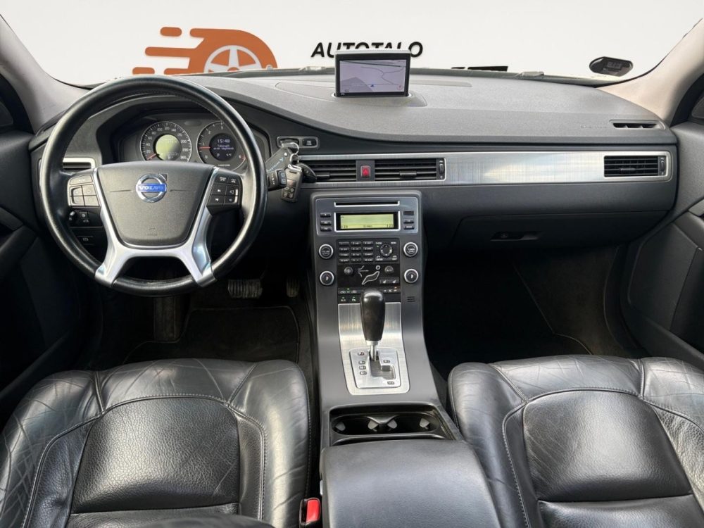 Volvo V70 14