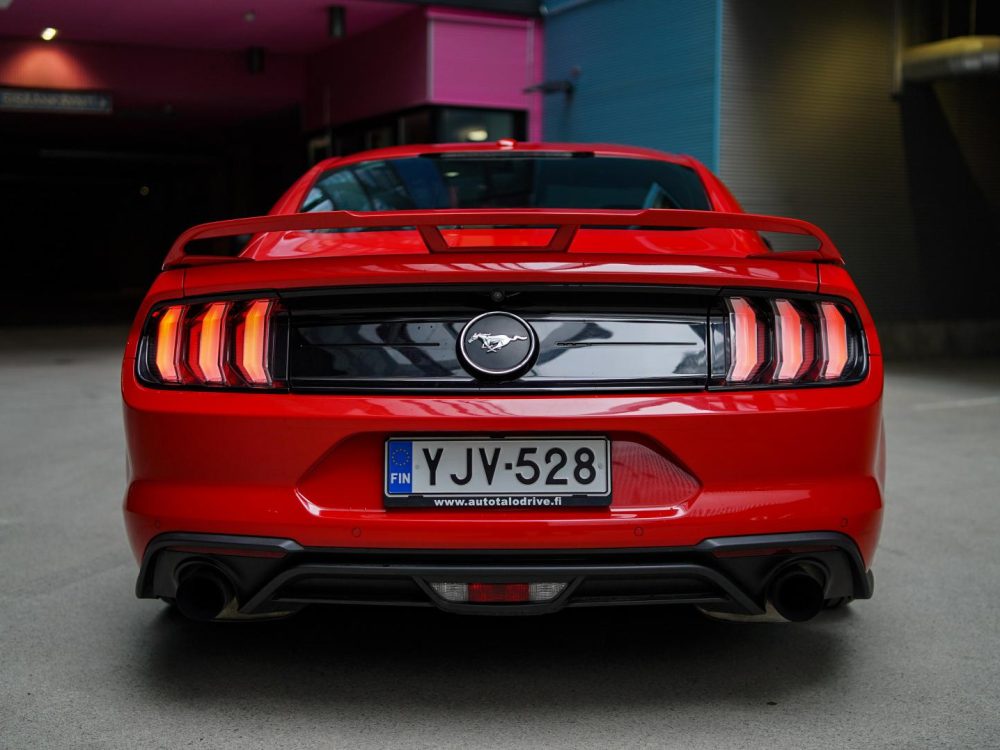 Ford Mustang 8