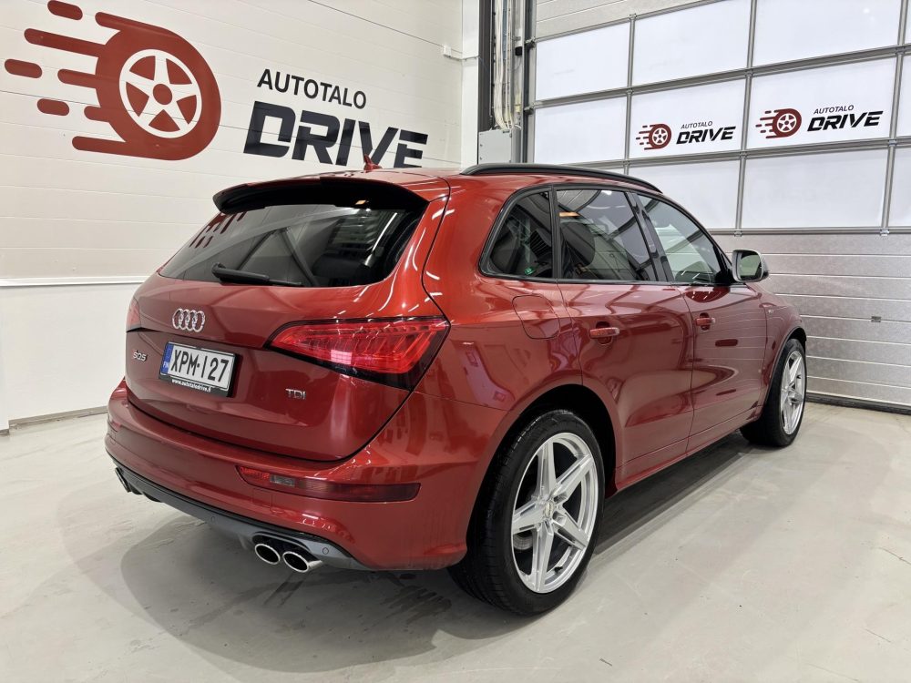 Audi SQ5 4
