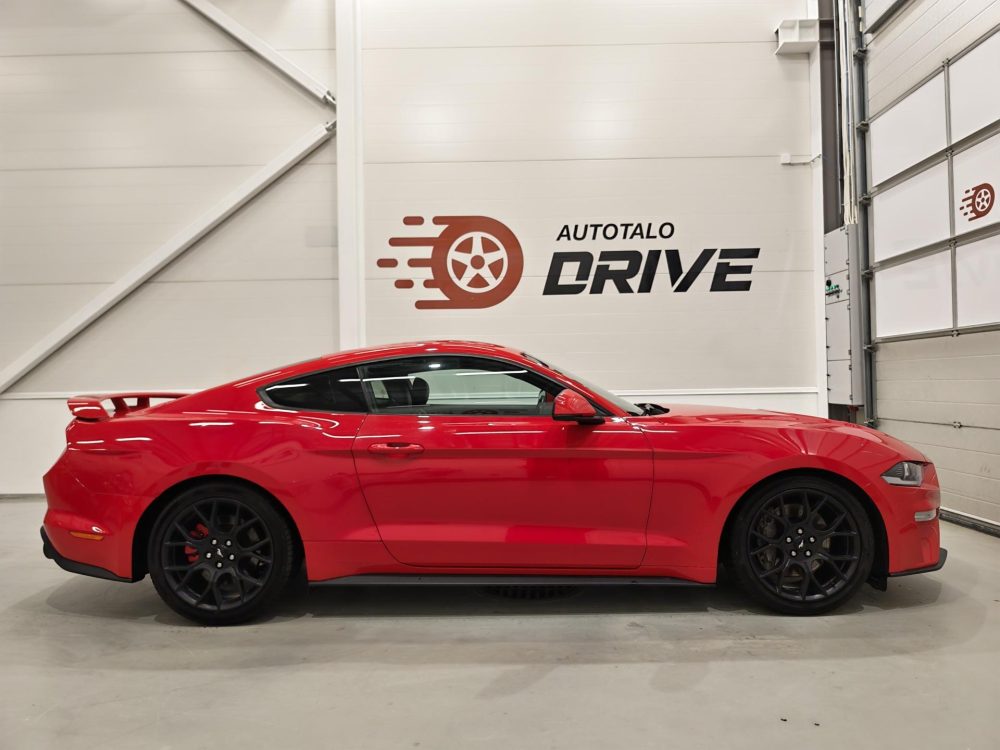 Ford Mustang 8
