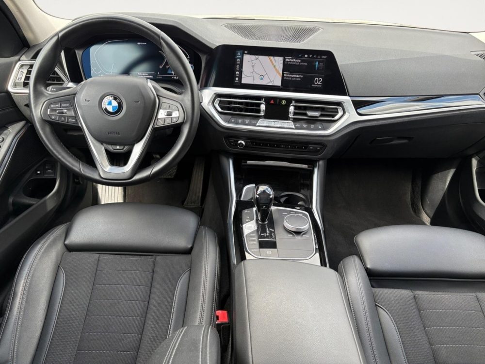 BMW 330 12