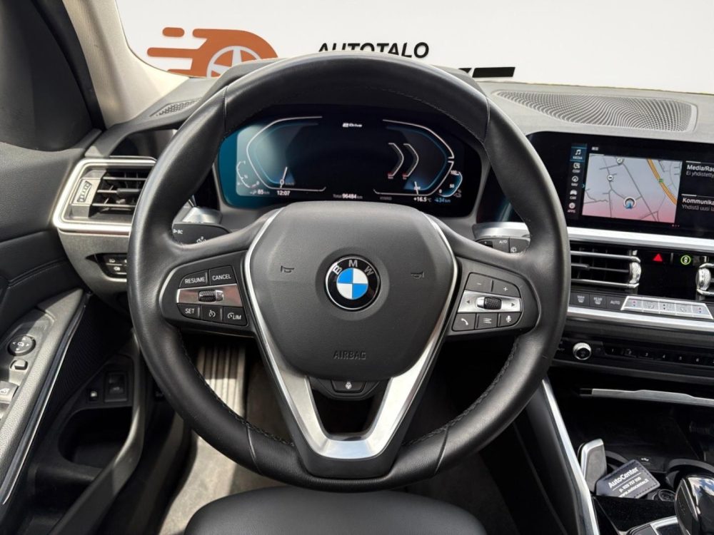 BMW 330 14