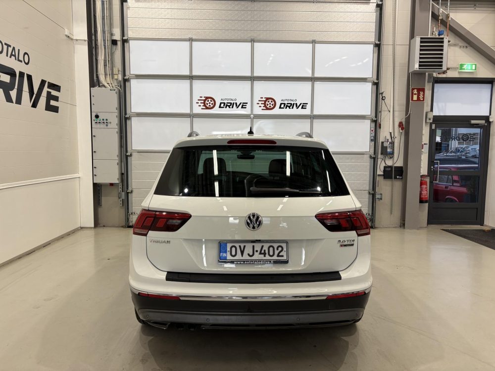 Volkswagen Tiguan 6