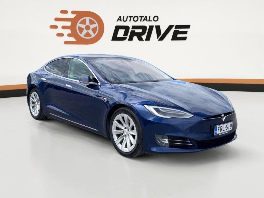 Tesla Model S 8