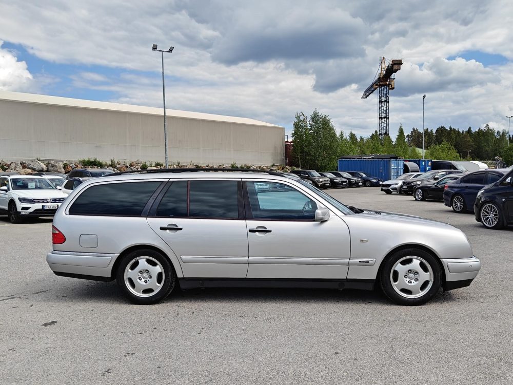 Mercedes-Benz E 7