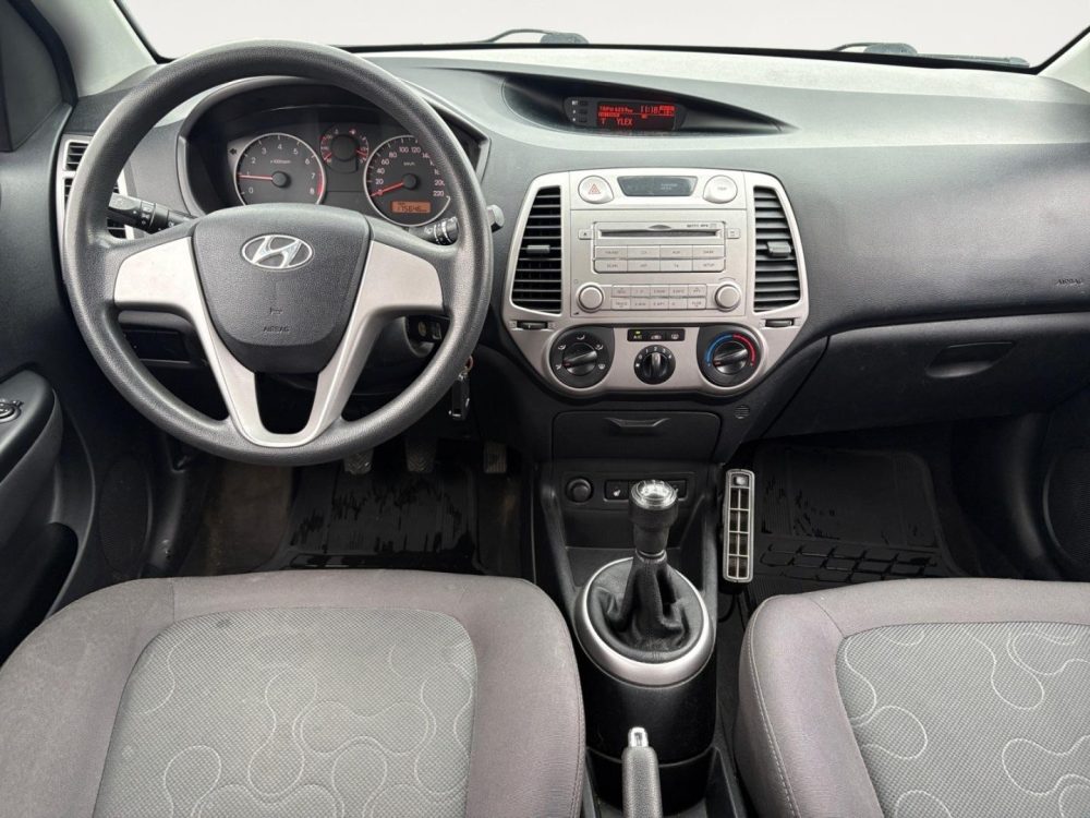 Hyundai i20 10