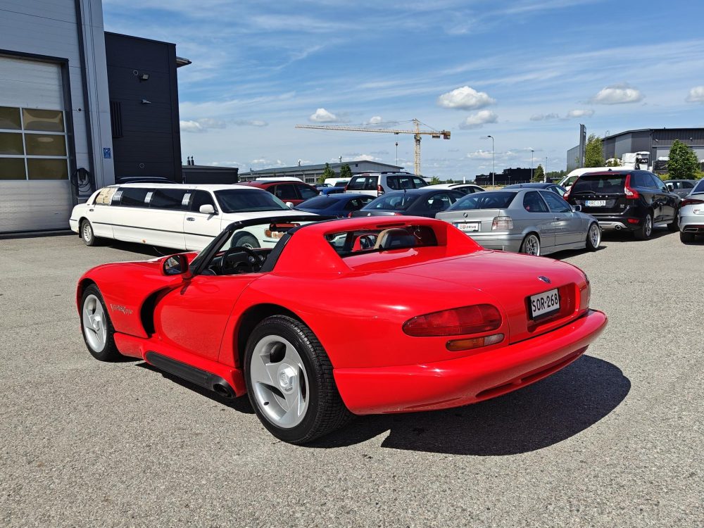 Dodge Viper 4