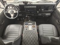 Land Rover Defender 12