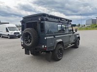 Land Rover Defender 6