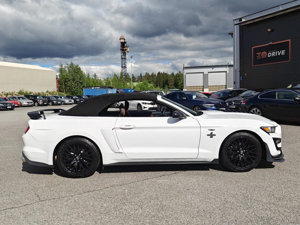 Ford Mustang 14