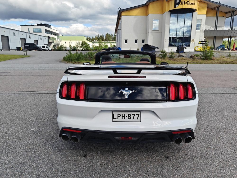Ford Mustang 3