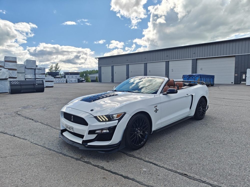 Ford Mustang 12