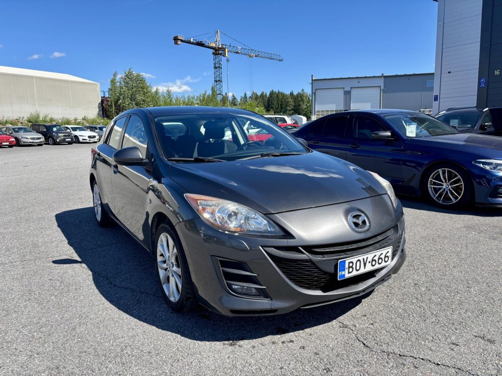 Mazda 3 4