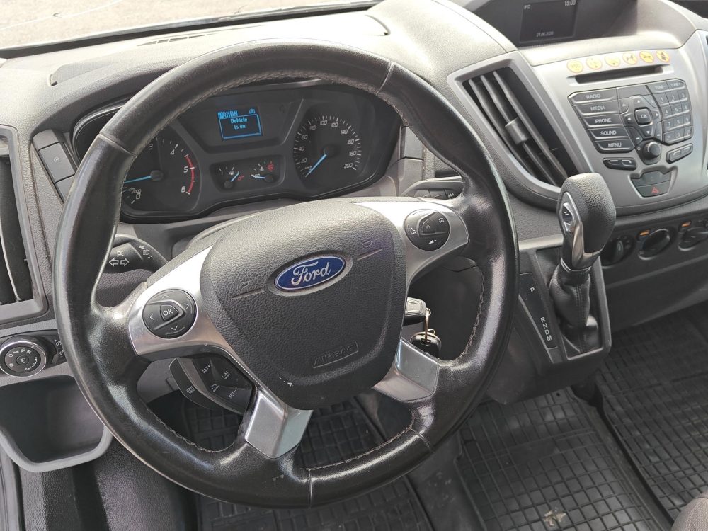 Ford Transit 9
