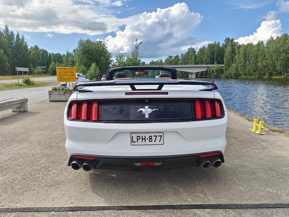 Ford Mustang 10