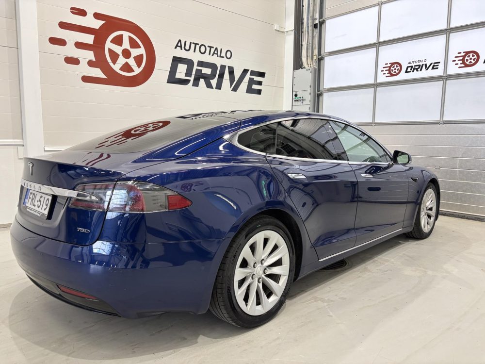 Tesla Model S 5