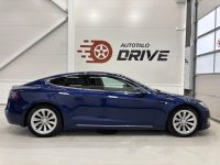 Tesla Model S 7