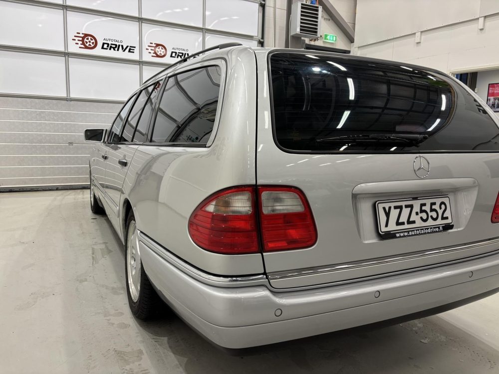 Mercedes-Benz E 6