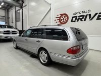 Mercedes-Benz E 4