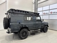 Land Rover Defender 7