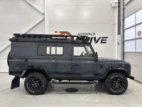 Land Rover Defender 8
