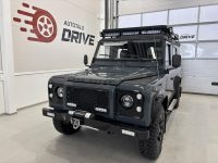 Land Rover Defender 11
