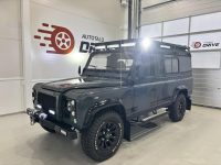 Land Rover Defender 12