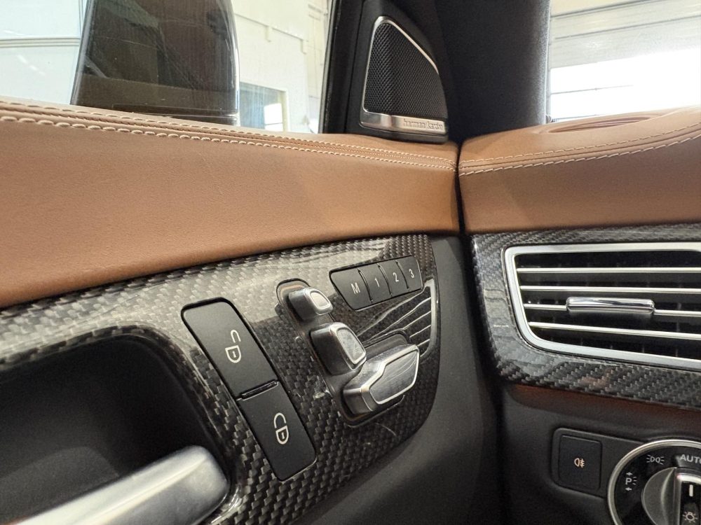 Mercedes-Benz CLS 12