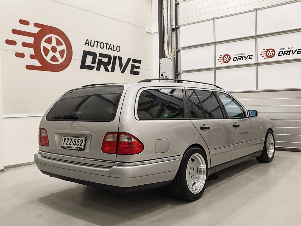 Mercedes-Benz E 6