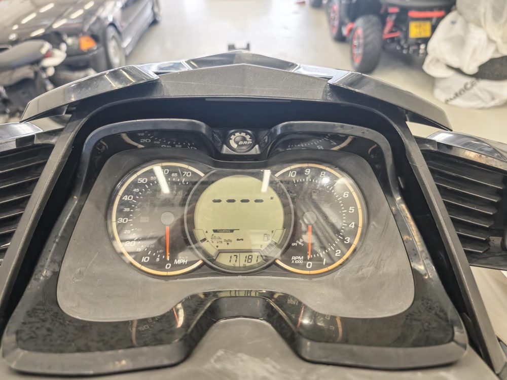 Sea-Doo GTX 300 Limited 11