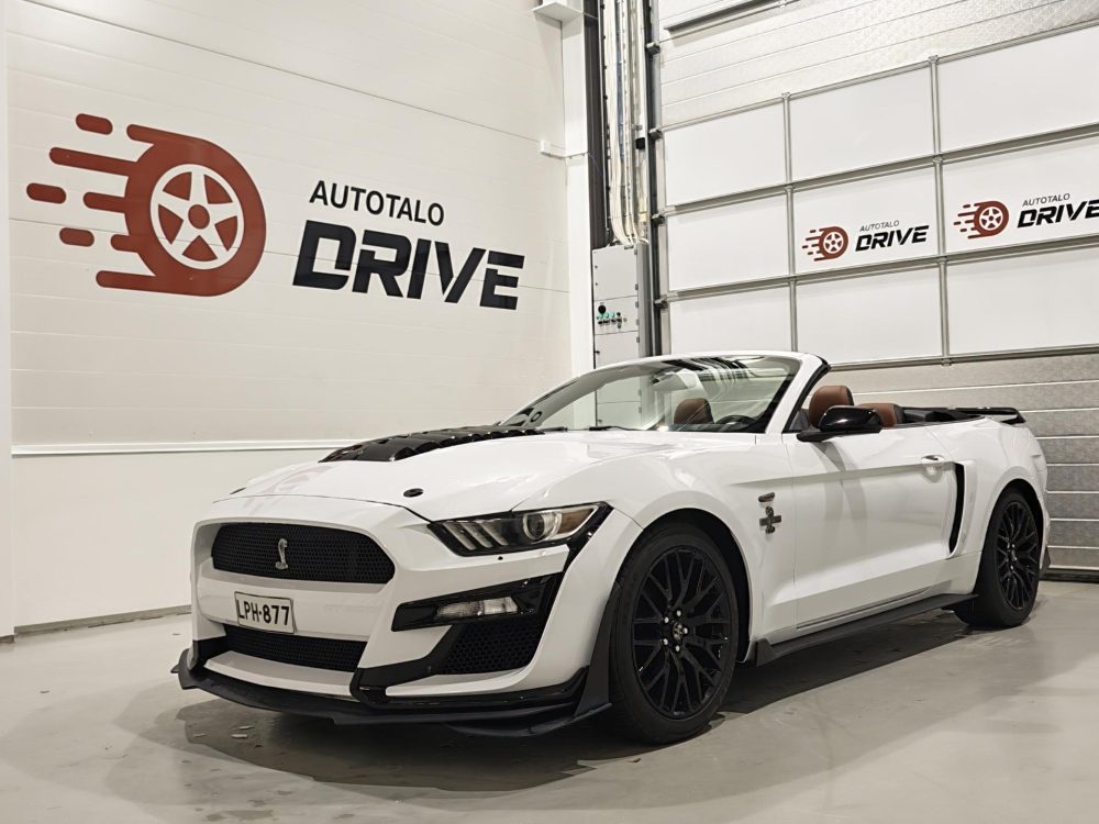 Ford Mustang 1