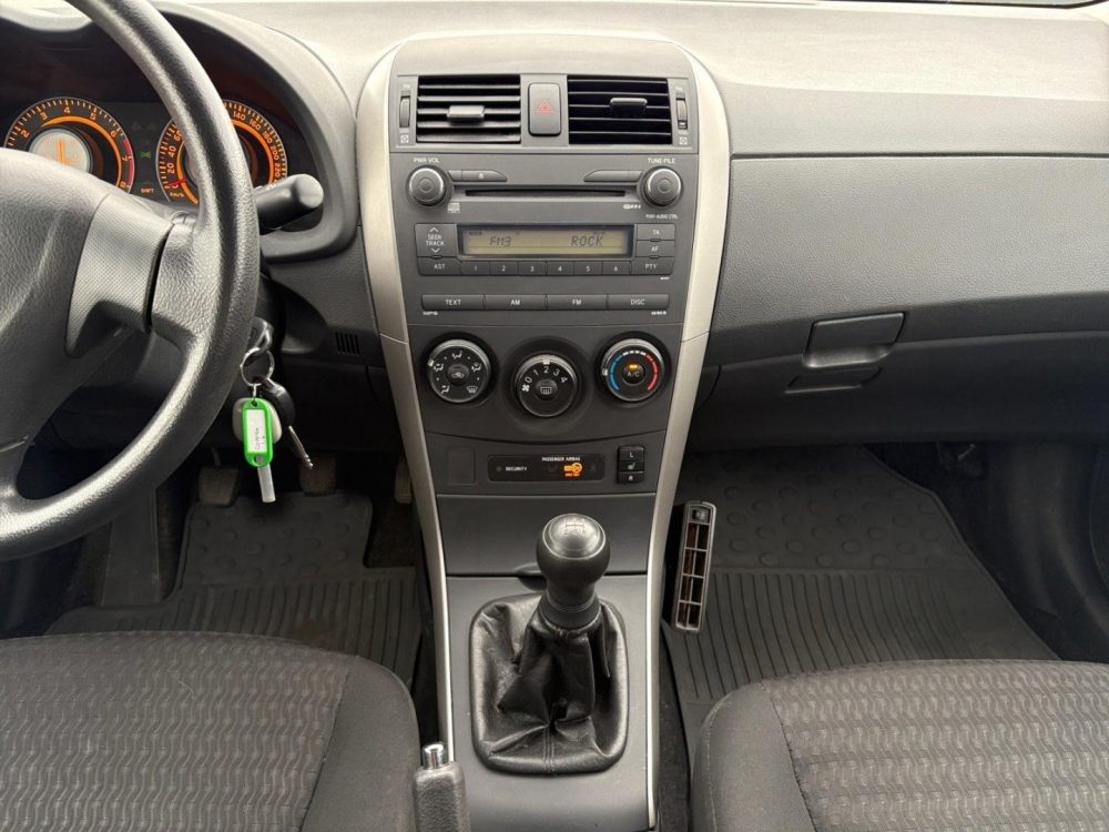 Toyota Corolla 10