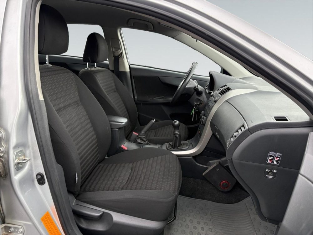 Toyota Corolla 8