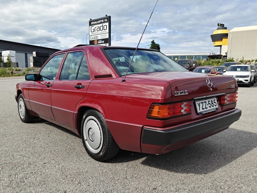 Mercedes-Benz 190 3