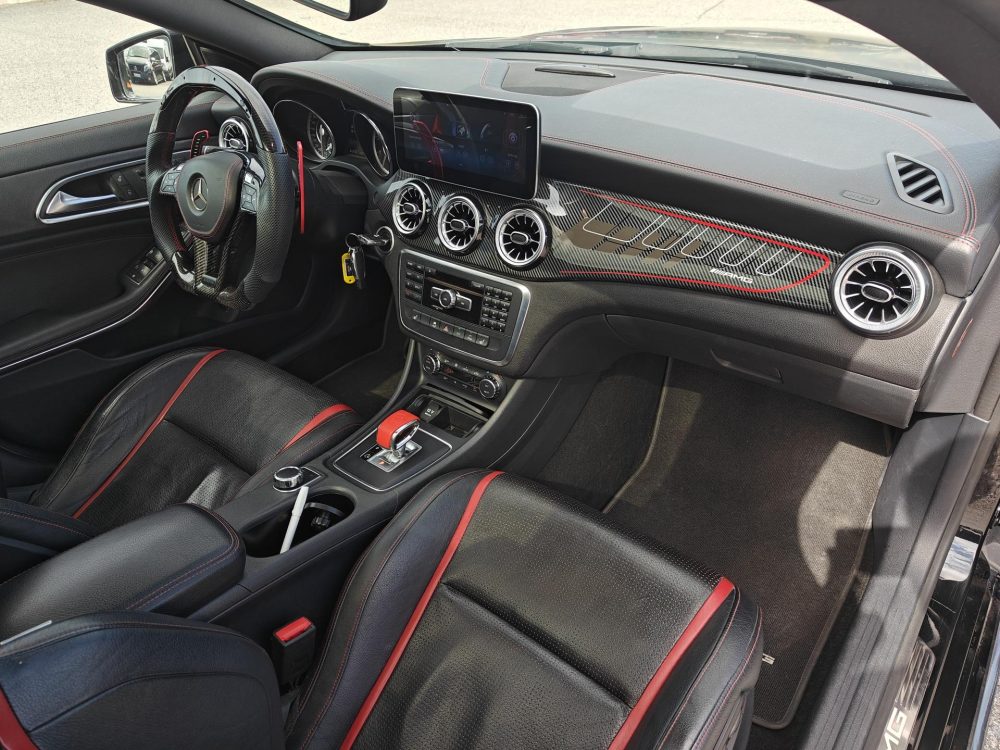Mercedes-Benz CLA 45 AMG 14